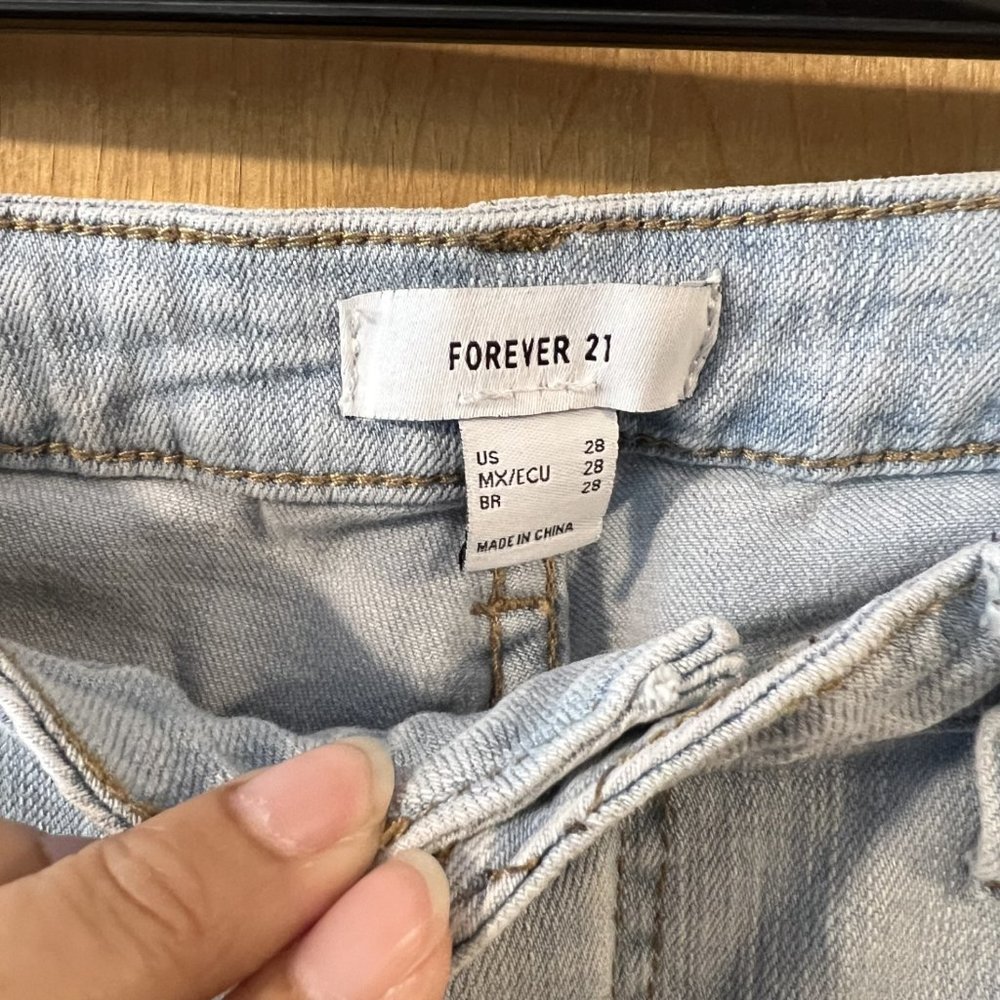 Forever 21 Light Blue Mid-Rise Flare Side Split Distressed Hem Denim Jeans 28 - Picture 4 of 5